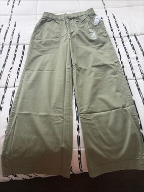 GAP Olive Green Wide-Leg Pull-On Pants